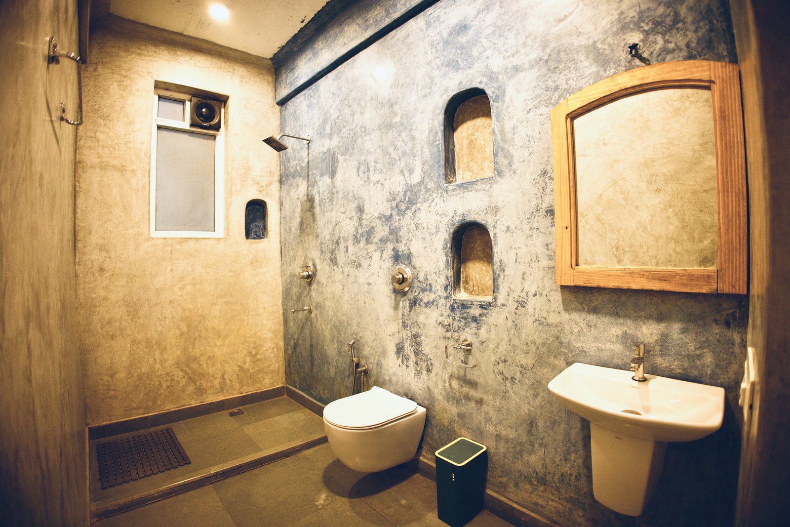 Clean modern bathroom at Home of Gaia, Morjim